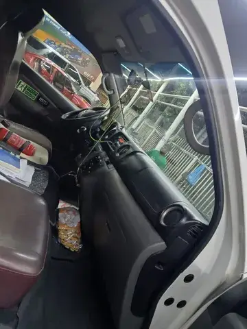 Nissan Urvan 13-Seater A/T (4-Door) 2019
